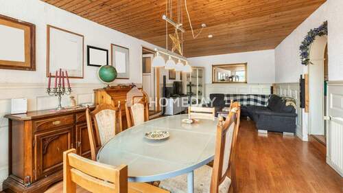 1. OG Wohnzimmer 1 2 - 