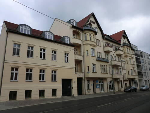 Hausansicht - 2 Zimmer Etagenwohnung zum Kaufen in Berlin