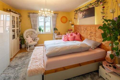 ö Schlafzimmer 1. OG - 