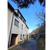 Trarbach: Solides Reihenmittelhaus mit Garage in ruhiger Ortsrandlage - Traben-Trarbach / Trarbach