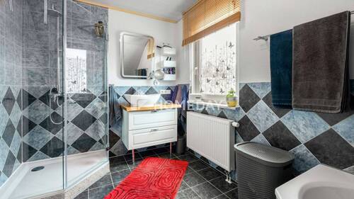 1. OG Badezimmer 2 - 