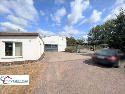 Gewerbe+Zufahrt - Halle in Saarlouis zum Kaufen