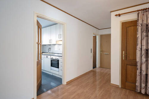 Flur mit Abstellraum - 