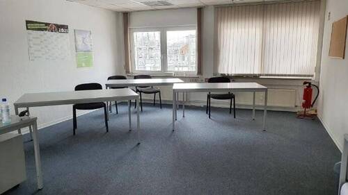 Großes Büro I - 4 Zimmer Büro in Ahrensburg