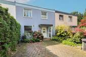 Außenansicht - In ruhiger Vorstadtlage von Gütersloh: Reihenmittelhaus mit sonnigem Garten - Erbbaurecht