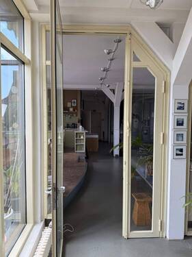 Blick zurück zu Eingangsbereich - 