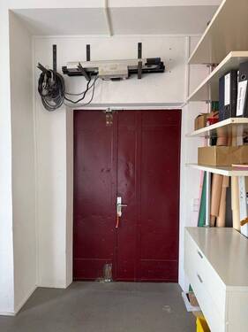 Feuerschutz-Tür, Zugang zu Lagerraum - 