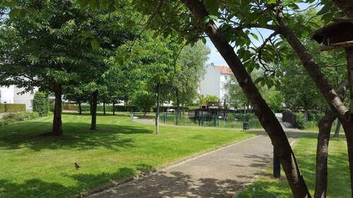 Wunderschöner grüner Innenhof - 