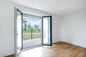 Beispielansicht Wohnbereich mit Zugang zur Terrasse - Etagenwohnung mit 103,00 m&sup2; in Berlin zur Miete