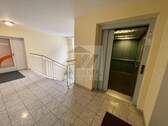 Treppenhaus Aufzug - 