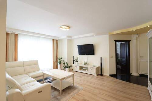 Wohnzimmer - Etagenwohnung mit 143,00 m&sup2; in Ansbach zum Kaufen