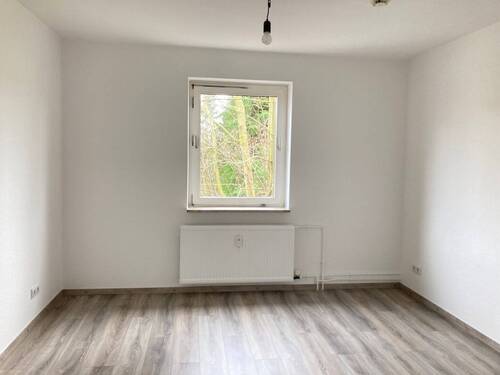 Wohnzimmer - 2 Zimmer Etagenwohnung zur Miete in Salzgitter
