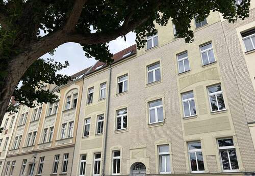 Hausansicht - 3,5-Raumwohnung in der südl. Innenstadt von Halle