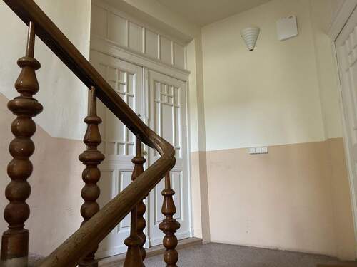 Treppenhaus - 3 Zimmer Etagenwohnung zur Miete in Halle