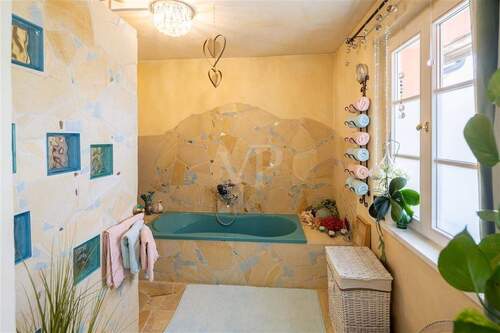 ö Badezimmer 1. OG - 