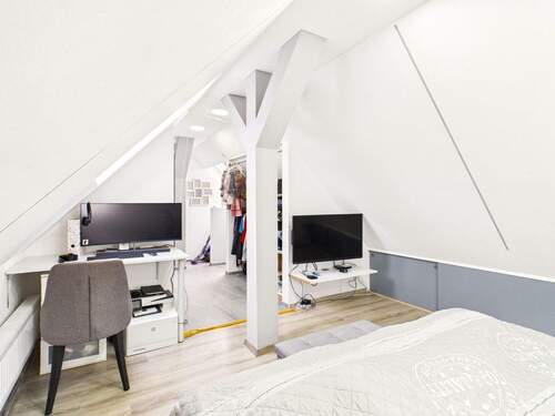 Studio - 6 Zimmer Doppelhaushälfte in Magstadt