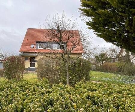 IMG_0558.jpeg - Freistehendes Einfamilienhaus mit Garten und Garage