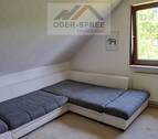 Zimmer im Dachgeschoss - 