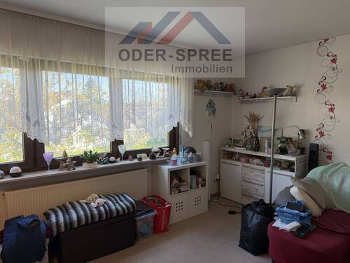 Wohnzimmer im Erdgeschoss - 