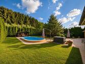 Garten mit Pool und Whirlpool - 