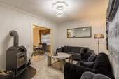 Zimmer 2 WZ mit Kamin - 