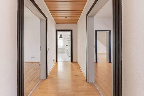 einladende Diele - Etagenwohnung mit 76,00 m&sup2; in Schwelm zum Kaufen