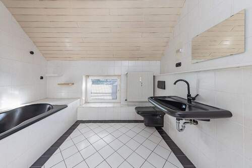 modernes Badezimmer - 