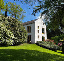 Architektonisches Unikat in Bendestorf auf traumhaftem Grundstück