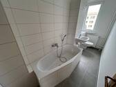 Badezimmer - Moderne 2-Zimmer-Wohnug mit Balkon sucht Sie!