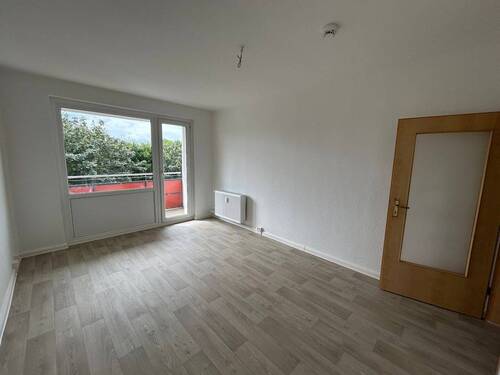 Wohnzimmer - 2 Zimmer Etagenwohnung zur Miete in Seeland