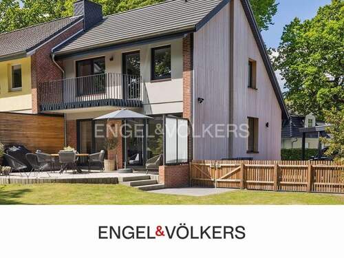 Tannenhein 7.jpg1 - Hochwertig saniertes Reihenendhaus mit Einzelhauscharakter-Toplage in Großhansdorf