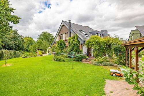 Viel Platz - 4 Zimmer Doppelhaushälfte in Köhn