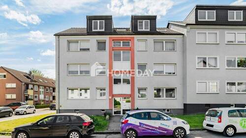 Außenansicht 2 - Charmante Dachgeschosswohnung mit Loggia in ruhiger Wohnlage