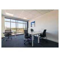 Panoramablick über den Bahnhof: Modernes Büro im Zentrum Augsburgs