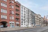 Aussenansicht - Wohnen im trendigen Kreuzberg - Bezugsfreie 3 Zimmer Wohnung mit Aufzug und Balkon im Erstbezug