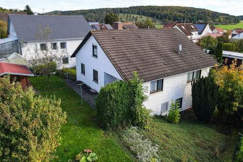 Objektbild - Gepflegtes Familienhaus . ruhige Lage und ein großer Garten mit Gartenhaus