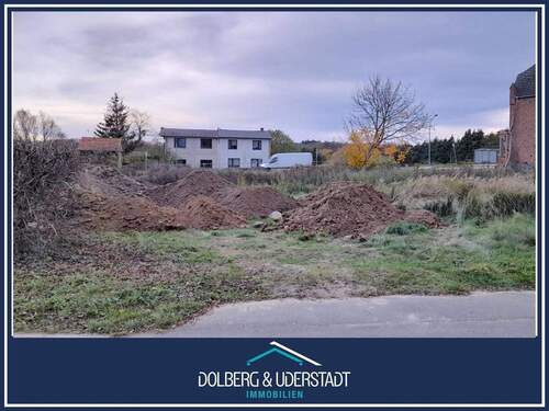 Titelfoto - Baugrundstück für Ein-Zwei Familienhaus auch Gewerbe oder Teilung möglich