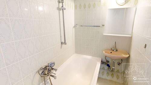 Badezimmer (noch nicht modernisiert) - 