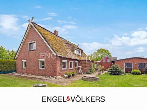 Titel mit Logo_Hintergrundbild juhu - Reetdach-Idyll mit vielseitig nutzbaren Nebengebäuden