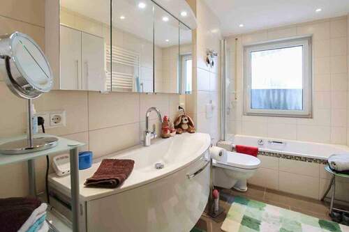 5a377085-0b62-4e5a-930f-5dbf8c7b4c53 - 