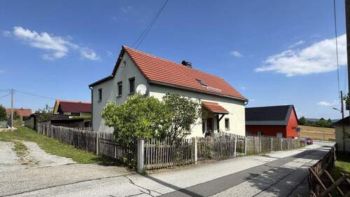 Verkaufsobjekt - 5 Zimmer Einfamilienhaus zum Kaufen in Schirgiswalde-Kirschau