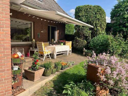 Blick auf die Terrasse - 
