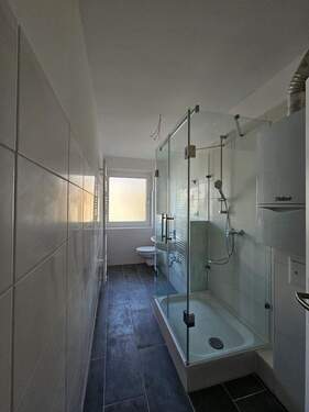 nagelneues Badezimmer - 