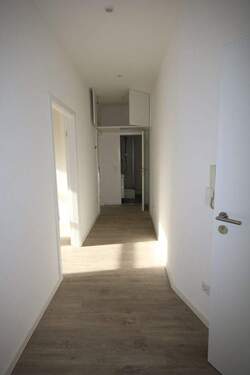 Flur BIld 1 - 3 Zimmer Etagenwohnung in Frankfurt am Main