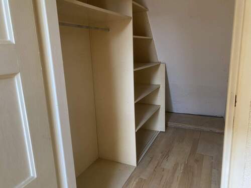 Kleiderschrank im OG - Doppelhaushälfte mit 75,00 m&sup2; in Halle zum Kaufen