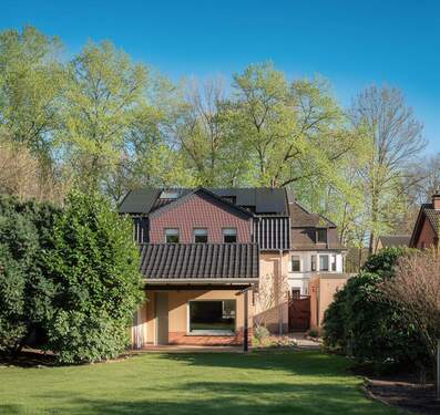 Hinteransicht Summertime - 8 Zimmer Einfamilienhaus in Bottrop