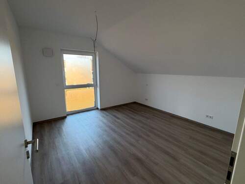 Schlafzimmer DG rechts.jpeg - 