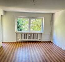 Geräumige 3-Raumwohnung mit Balkon in ruhiger Lage - Kiel Neumühlen-Dietrichsdorf