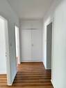 Flur mit Einbauschrank - 