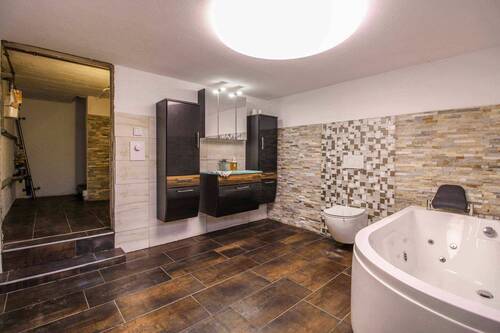 Badezimmer im UG - 